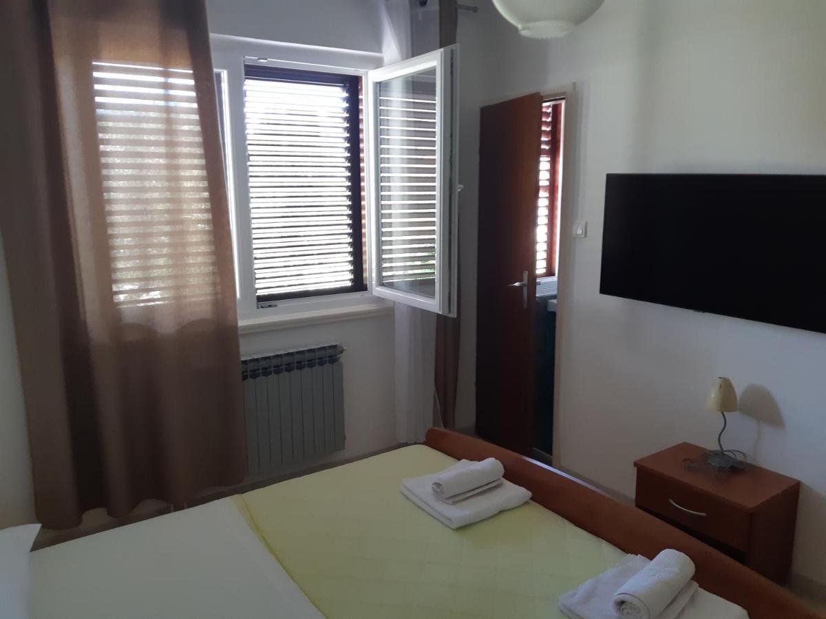 Double Room Jakisnica 4160D ルン エクステリア 写真